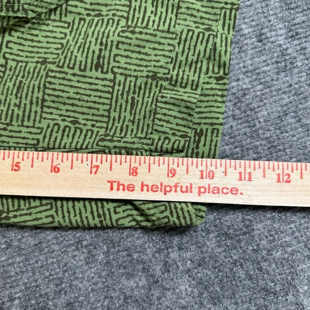 LL Bean Mens Green Patterned Nylon Belted Cargo Shorts Size M 502021